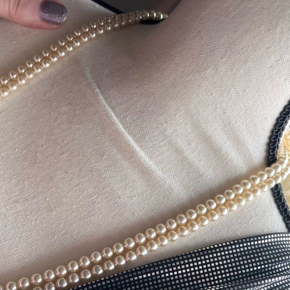Vintage faux Pearl 59” champagne - Picture 5 of 8